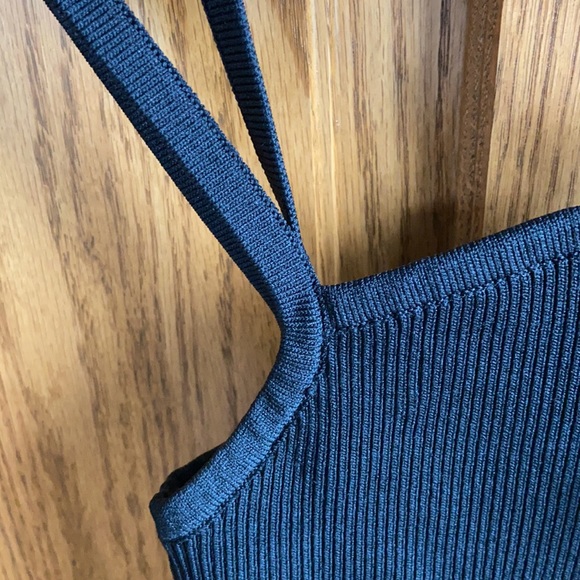 Zara Strappy Keyhole Crop Top - Picture 4 of 6